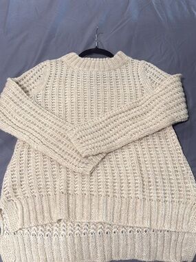 Women’s Cream Cable Knit Sweater